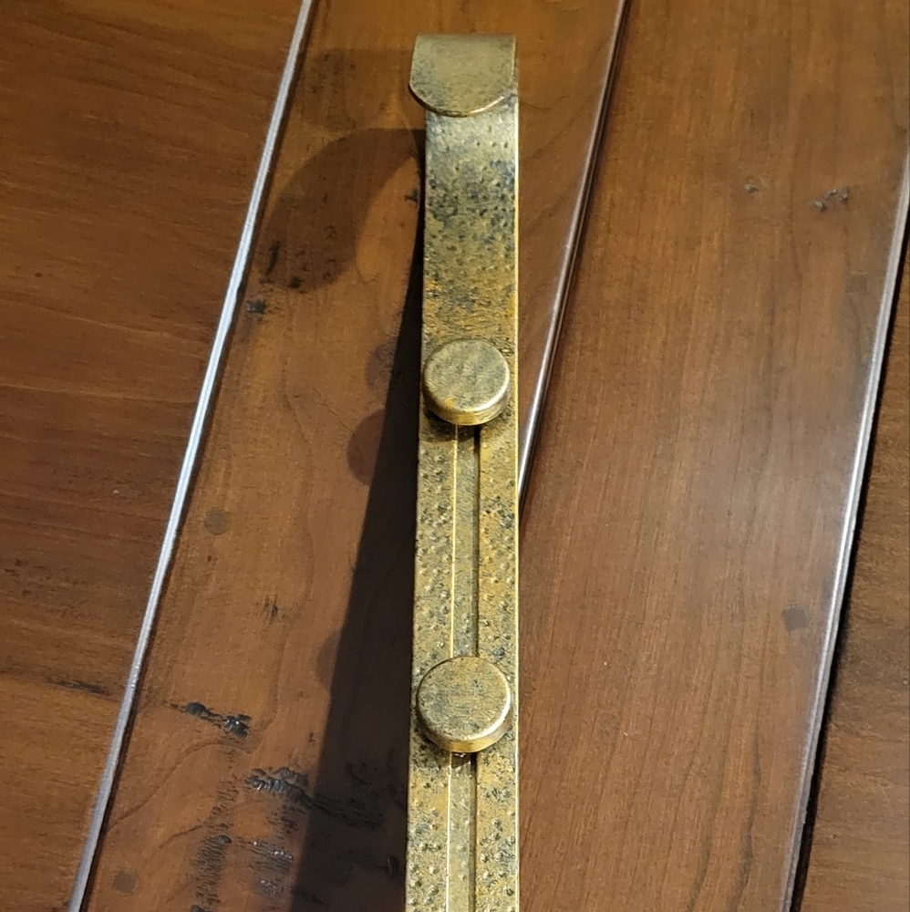 Pier 1 Adjustable Wreath Hanger. New Without Tags